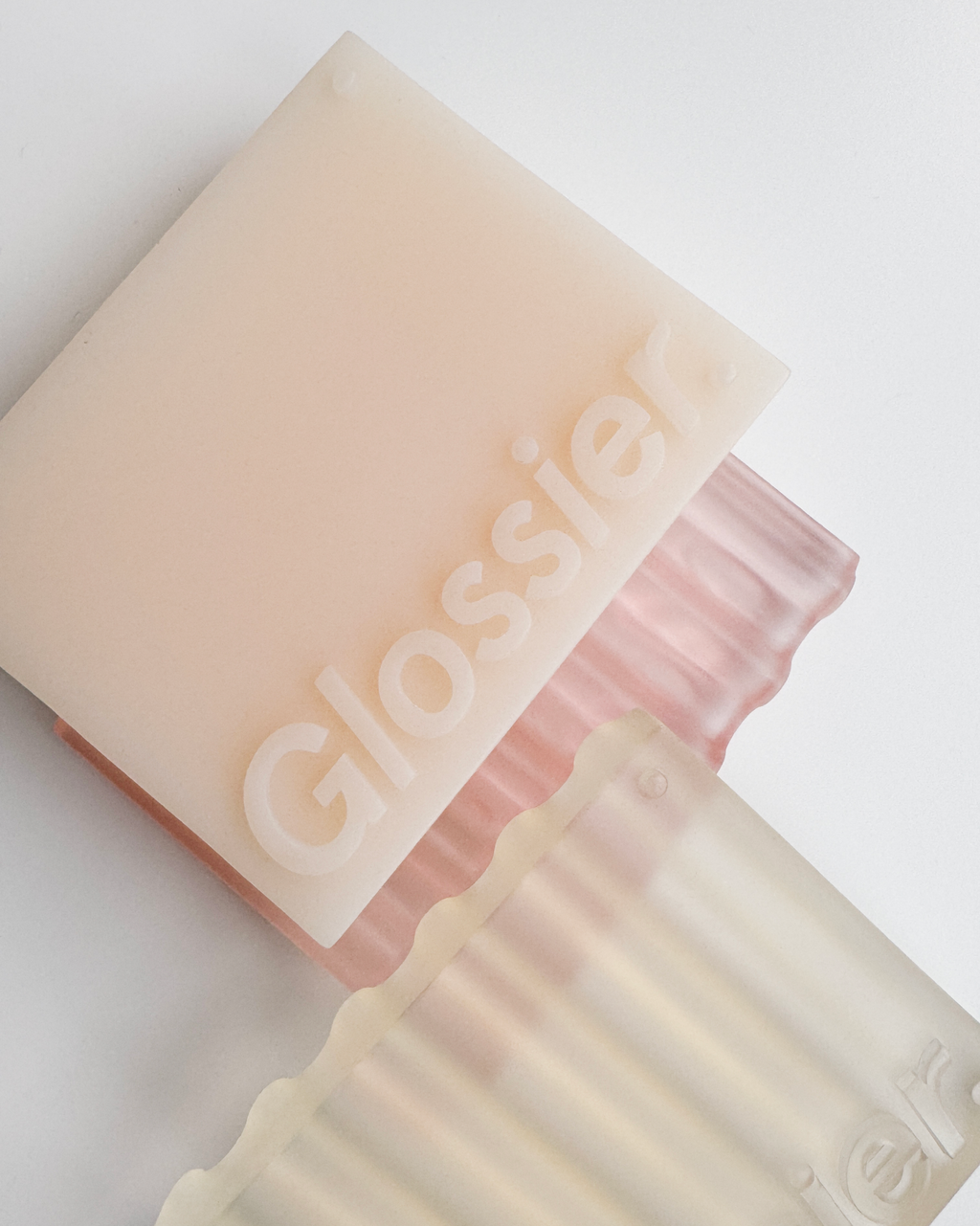 SRC_D5FC27C9D7446F1B Wavy Tray